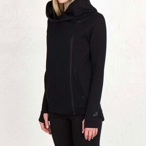 Nike Women’s Tech Fleece Cape Hooded Zip Up Black Jacket Sweatshirt Size Medium